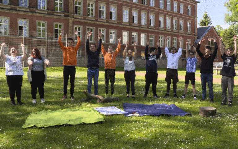 So sehen Sieger aus: die Klasse 8a der Förderschule Altchemnitz © SLfG So sehen Sieger aus: die Klasse 8a der Förderschule Altchemnitz © SLfG