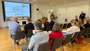 Eröffnung des Fachtags durch Anja Maatz (KMU-Infostelle)